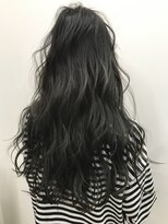 キューズ クラブ(cuz KLUB)&nbsp;【cuzKLUB】ダークグレーハイライト×waveロング