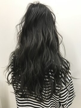 キューズ クラブ(cuz KLUB) 【cuzKLUB】ダークグレーハイライト×waveロング