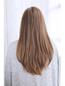 セントラル プラスエヌ(CENTRAL+n) 20代30代40代　ほめられナチュラルロング【草津】