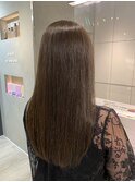 髪質改善でうねり解消柔らかアッシュブラウン