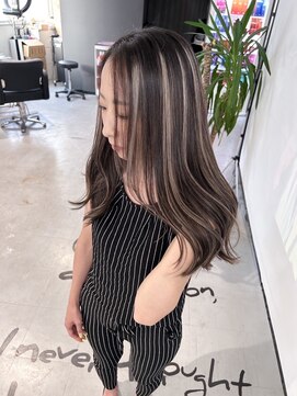 キング 枚方店(K!ng) 【枚方、高槻、梅田】筋感のあるホワイトハイライト