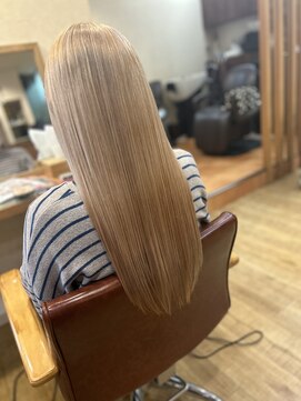 ヘアーコレット(hair Colet) ペールベージュロングスタイル