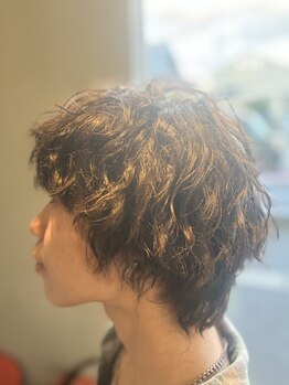 ヘアーシシス(Hair sisis)の写真/男性も気軽に通える雰囲気が魅力のメンズカットが得意なサロン。再現性の高いカットで簡単スタイリング。