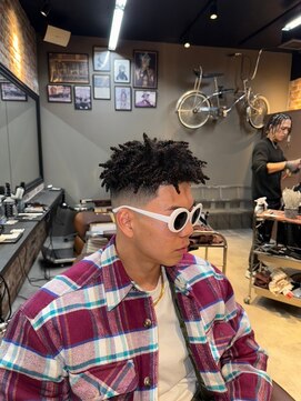 プロショップウェーブ セカンド(PRO SHOP WAVE II) ニュアンスパーマ/カルマパーマ/ダークアッシュ[原宿駅]