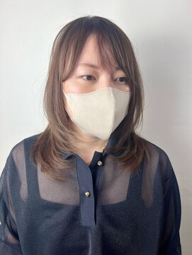 ビューティドレッセヤマノ 池袋パルコ(Beauty Dresse YAMANO) 【レイヤーカット】【ミディアム】【白髪ぼかしハイライト】