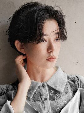 カライング(ing) 大人可愛い20代30代40代黒髪前下がりひし形小顔ボブ丸みショート