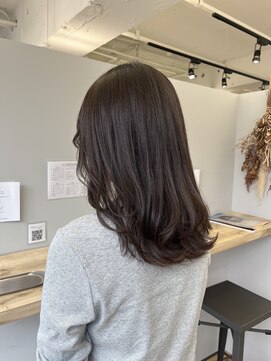 リジー(Litzy) グレージュカラー《木寺樹莉》