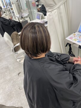 ブラウン(Brown) ハイライト/白髪ぼかし/藤沢美容師/美髪/イメチェン