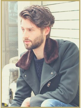 ジジバイワースホワイル(jiji by WORTH WHILE) アッシュブラックウルフマッシュパーマハイライト波巻きショート