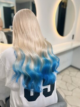 ラピステン 福岡天神 大名店(Lapis) ホワイト/裾カラー/ブルー