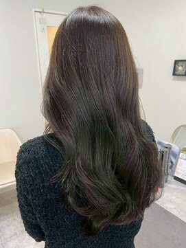 オリーブグレージュ