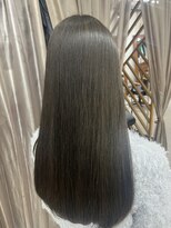 カリネバイフィエル(CALINER by Fier)&nbsp;◎赤みを抑えたオリーブグレージュ