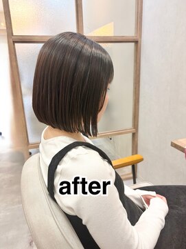 ロミバイリー(Romi by Lyee) 春服にしっかりはまるかわいいボブ