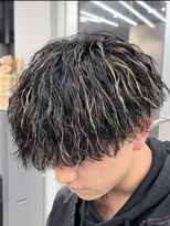 オーバル ジングウマエ(OVARL jingumae)&nbsp;縦落ちツイストスパイラルハイライトラウンドマッシュ