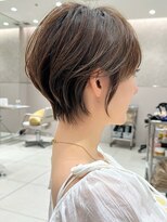 アフロート トウキョウ(AFLOAT TOKYO)&nbsp;前下がりひし形ショートボブ30代40代50代くびれヘア丸顔面長銀座