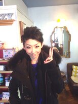 スナージーヘアーメイクス(SNAZZY HAIR MAKES)&nbsp;ブルーブラックショート