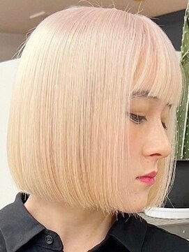 ウィコ 新宿(WICO) ホワイトブロンド[新宿駅/デザインカラー/レイヤーカット]