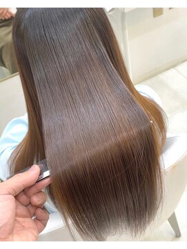 アリュックス 国立(ALUX) 毛先まで極潤【髪質改善プレミアム縮毛矯正】