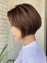 ラーサ(LaHzA)&nbsp;大人ショートボブ前下がりショートボブ前下がりボブ丸みショート