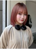 外ハネボブレイヤー美髪ワインレッドワイドバング小顔髪質改善3
