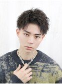 短髪アップバングツーブロック刈り上げスパイキー
