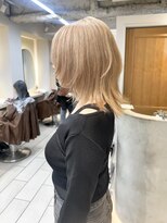 テトラ バイ ネオリーブ 横浜西口店(tetra by neolive)&nbsp;ウルフカット　ミルクティーベージュ　ダブルカラー