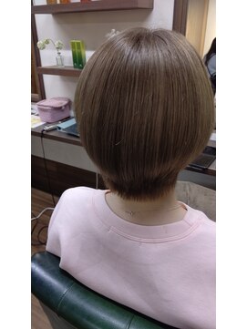 ミーツ meets+ ミルクティーベージュショート