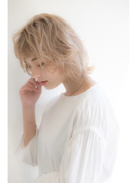 ミエルヘアーエスト 新宿店(mielhair est) ホワイトベージュ【新宿】