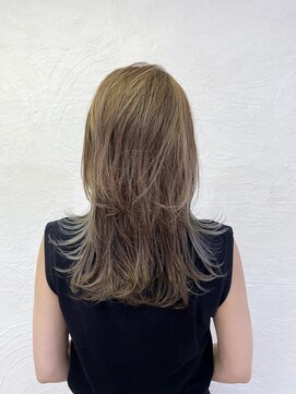 ロッカ ヘアーイノベーション(rocca hair innovation) ロングウルフレイヤー × インナーカラー