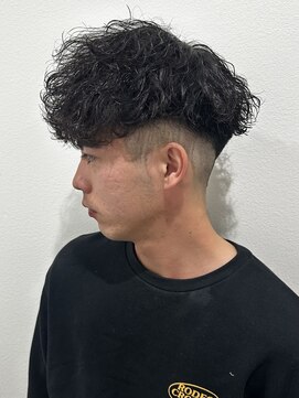 リオールバイニアウ(RE:ALL by Niau) メンズスペインカールプードルパーマラフパーマ刈り上げ新田