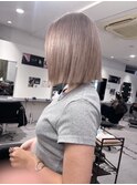 ハイライトカラーミルクティーベージュレイヤーカット