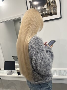 ヴィア 京都烏丸(Via) ケアブリーチ ダブルカラー ホワイトブロンド 10代 20代