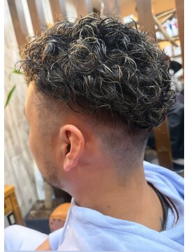 ミュー(m) メンズカット/メンズパーマ/極道パーマ/メンズカラー/メッシュ