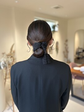 メイン(『　　』main) シニヨン