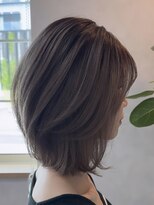 ルーチェ(Lu-che)&nbsp;外国人風バレイヤージュグレージュ×ハッシュボブ
