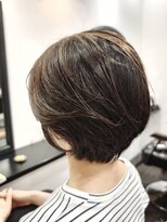 パレータ(PALETA)&nbsp;艶ラベンダーアッシュの丸みショート