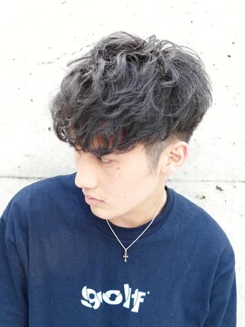 フィフス(fifth) 無造作マッシュ クラウドマッシュ パーマ 黒髪 刈り上げ