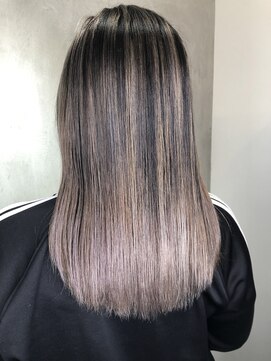 テテ(TETE) バレイヤージュシルバー