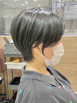 アッシュ 大泉学園店(Ash) 【黒髪でもお洒落に】ハンサムショート