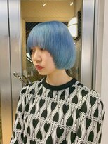 水色カラー　マッシュバング　ミニボブ　ブルーカラー