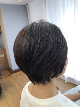 オリーブの家 大人ショートボブ