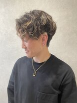 リアイス(Re:ICE) メンズブリーチハイライト波巻きスパイラルパーマ