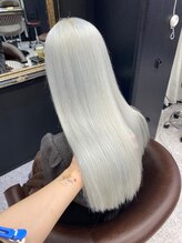 『満足度大デザインカラー』ダメージに本気で考えたブリーチ