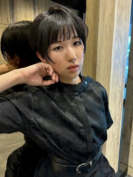 メイカ(MEIKA) 【 タイトラインショート × モード ×  ストレート 】浅野美紀