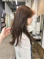 デイジードゥ(Daisy duex)&nbsp;ライトオリーブベージュ  レイヤーカット  ミディアムレイヤー