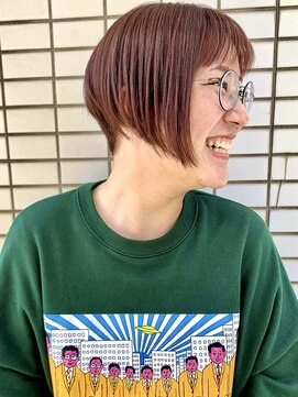 サロンドクロエ(Salon de Chloe) 前下がりボブ × 刈り上げボブ × 11トーンのピンクベージュ色