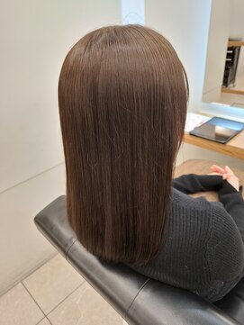  リュクスバトーバイトリコ 船橋南口店(Luxe BATEAU by tricot) アッシュグレージュ