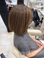 アッシュ 千歳烏山店(Ash)&nbsp;40代50代60代大人ショートボブ白髪ぼかし脱白髪染めハイライト