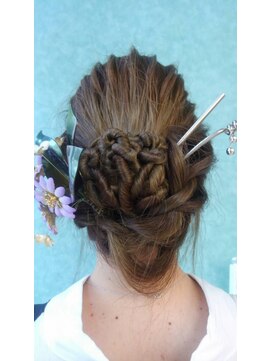 ウィット アンド ラファム Wit &La Famme ルーズアップツイスト添え