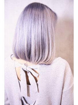 リルア 博多(LIRUA) ホワイトアッシュボブ